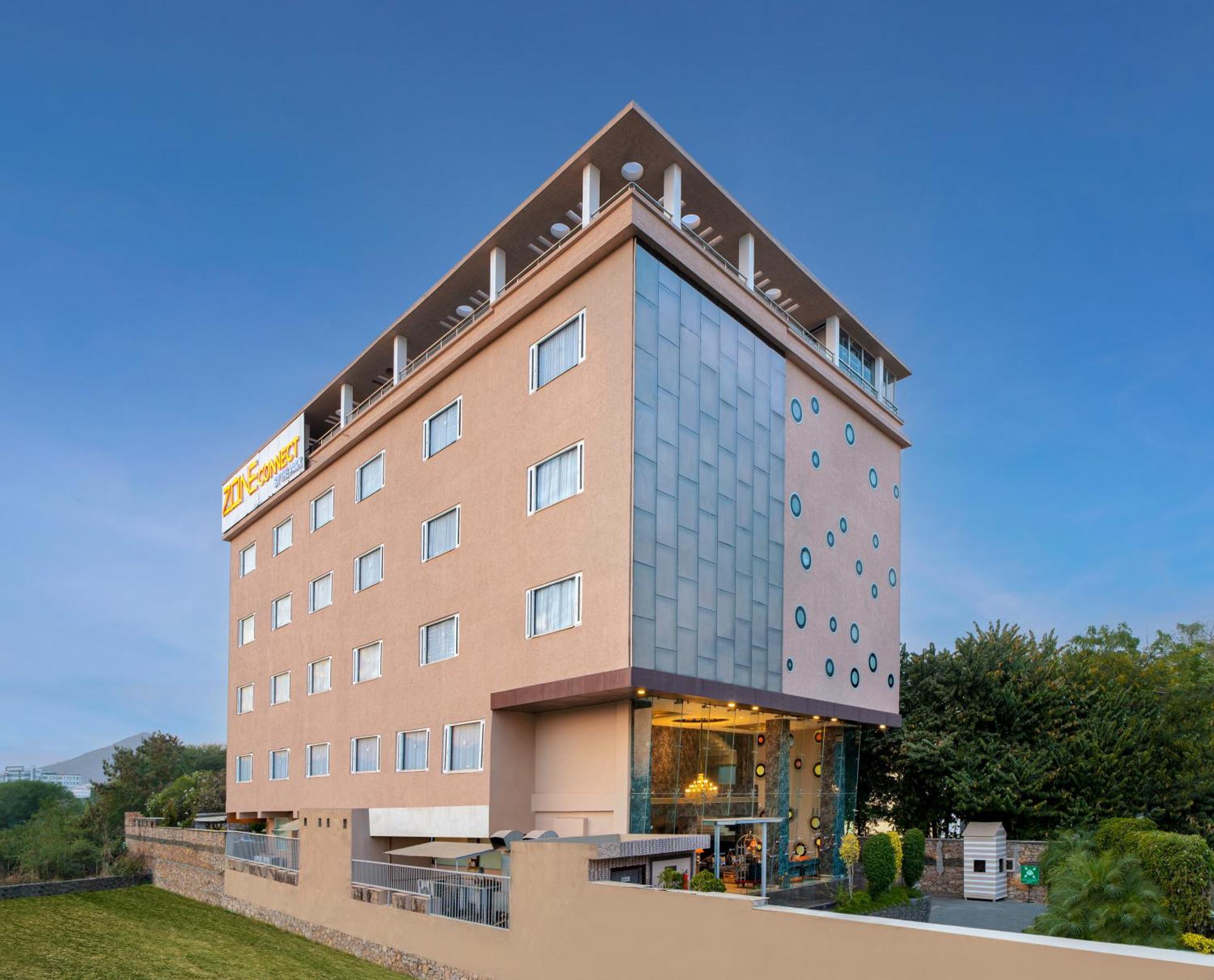 Zone Connect By The Park,Udaipur Hotel Exterior photo